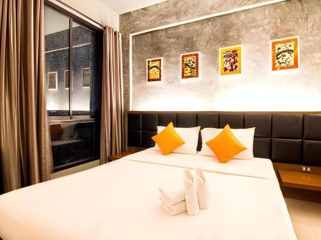 B2 Thippanate Boutique & Budget Hotel Chiang Mai Exteriör bild
