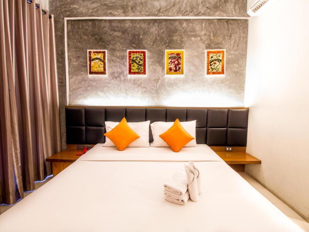 B2 Thippanate Boutique & Budget Hotel Chiang Mai Exteriör bild